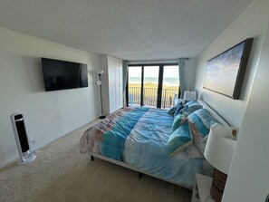 2 室のベッドルーム、デスク、WiFi (無料)、ベッドシーツ