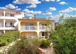 Exterior - Holiday apartment with balcony and barbecue (Banjole)