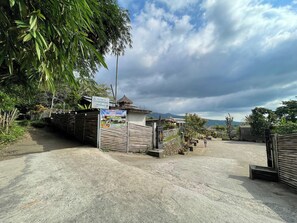 View from property - Villa Bambu Rinjani & Restaurant By Zuzu (Bayan)