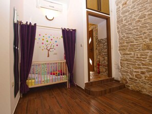 Interior - Holiday home with air conditioning and terrace with barbecue (Medulin)