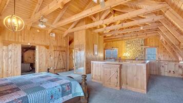 Studio, Accessible | 7 bedrooms