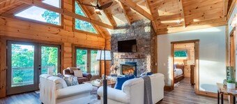 Luxury 3 2 5 Cabin Lake Views Theatre Gameroom