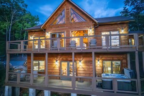 Studio | 3 bedrooms - Luxury 3 2 5 Cabin Lake Views Theatre Gameroom (Bryson City)