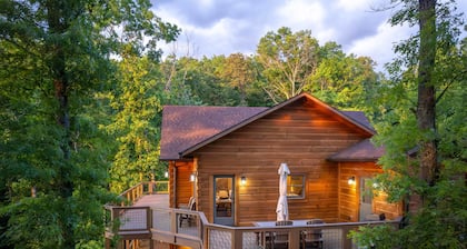 Luxury 3 2 5 Cabin Lake Views Theatre Gameroom
