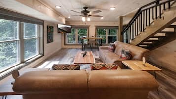 Studio | 2 bedrooms