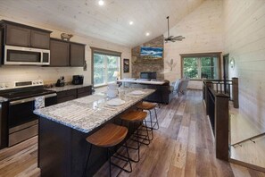 Studio | 2 kamar tidur