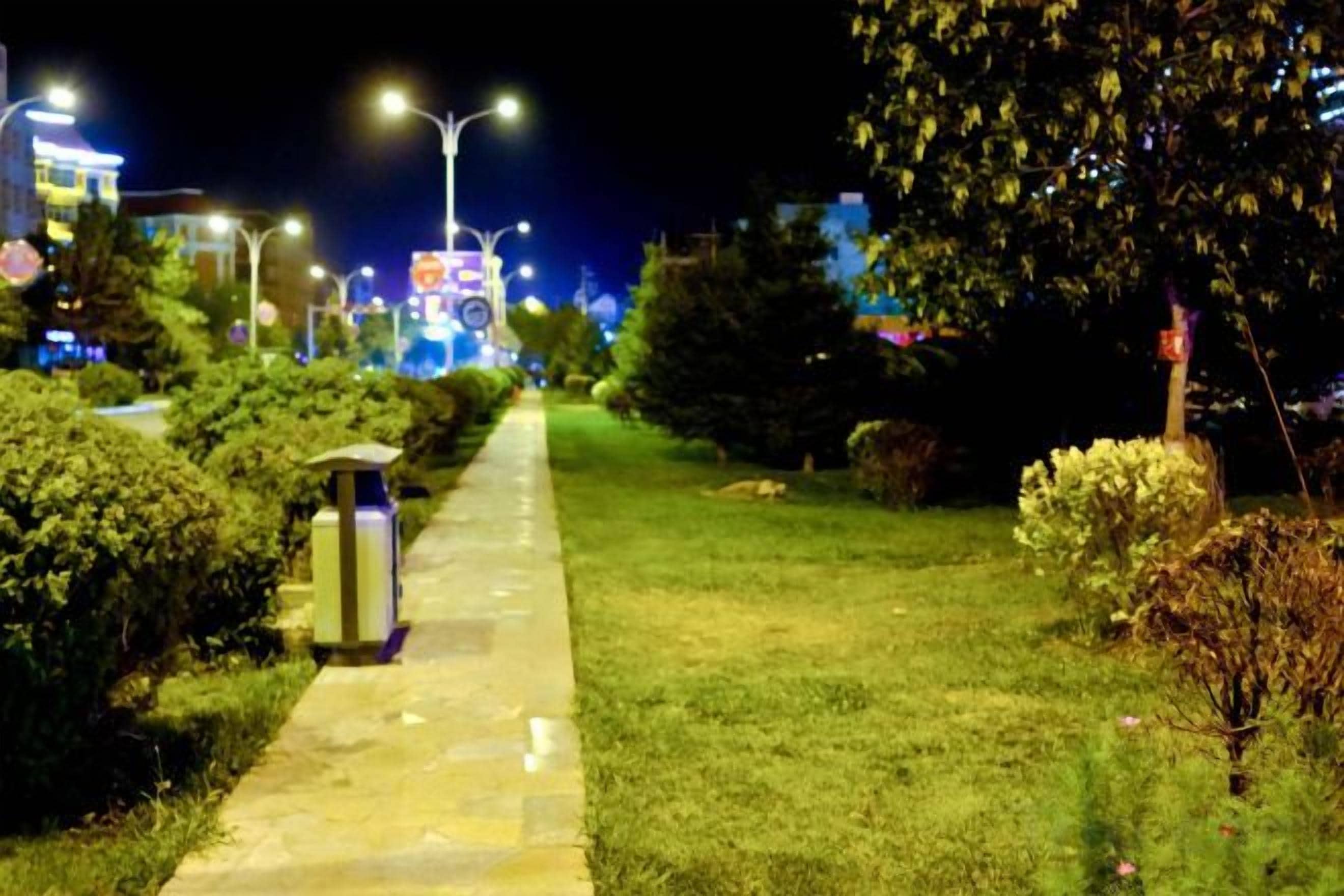 المنطقة المحيطة بالمنشأة
