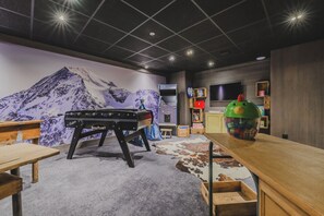 Spielezimmer
