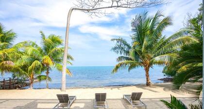 Oceanfront Sunset Gecko Condo - Ground Floor 1B