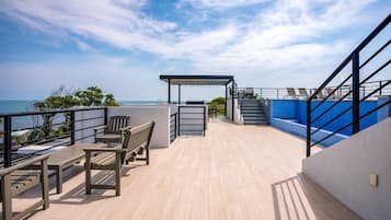 8 chambres, Internet