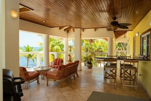 Villa, Smoking | 4 bedrooms - Lucky Duck Villa - Huge Beachfront Pool and Pier (Placencia)