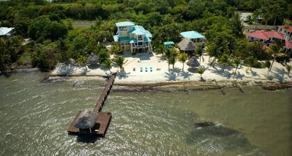 Lucky Duck Villa - Huge Beachfront Pool and Pier