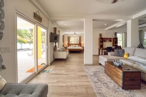 House, Smoking