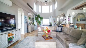Villa | 4 bedrooms, Internet