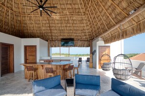 5 bedrooms - NEW Oceanfront 5 Bedroom Private Island Villa (Placencia)