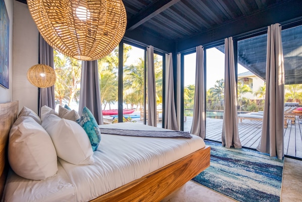 Villa - Balam Beach Villa - Modern 4bed Oceanfront w Pool (Placencia)