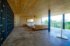 Villa | 5 bedrooms, Internet