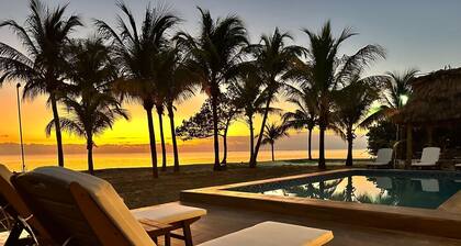 Private Oceanfront 4-bed Villa w Pool on Huge Lot