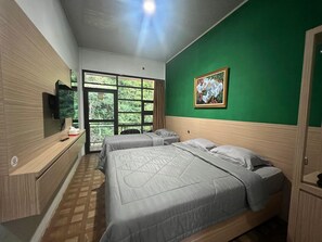 Deluxe Suite Room, 1 King Bed + 1 Single Bed