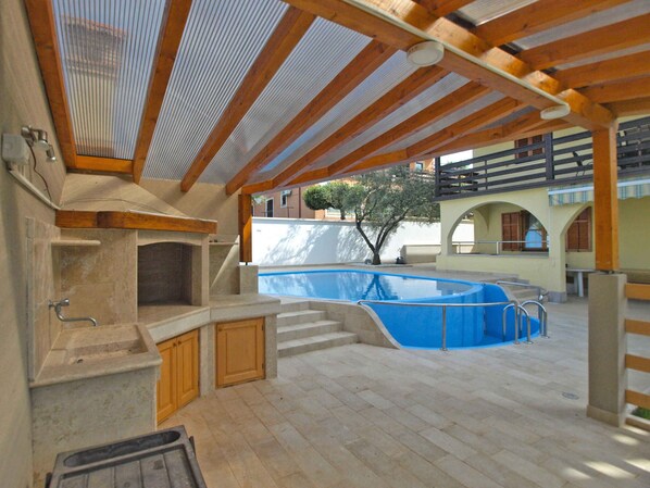 Pool - Studio with pool and barbecue (Novigrad)