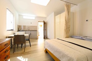 1 bedroom, WiFi - Studio with barbecue (Pješćana Uvala)