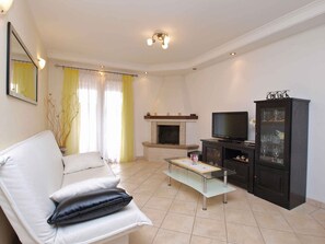 TV, fireplace - Holiday apartment with air conditioning (Rovinj)