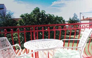 Outdoor dining - Holiday apartment with air conditioning (Medulin)