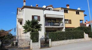 Exterior - Holiday flat with air conditioning and balcony (Rovinj)