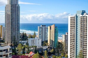 Exterior - 2 Bedroom Apartment Close To The Beach (Surfers Paradise)
