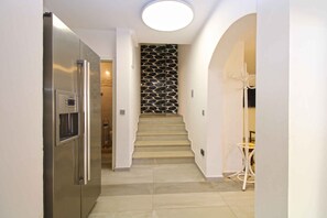 Interior - Holiday apartment with barbecue (Pješćana Uvala)