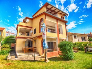 Exterior - Holiday apartment with barbecue (Pješćana Uvala)
