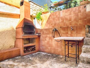 Terrace/patio - Holiday apartment with barbecue (Pješćana Uvala)