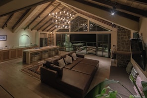 TV connectée, cheminée