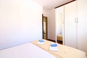 2 bedrooms, WiFi - Holiday apartment with barbecue (Pješćana Uvala)