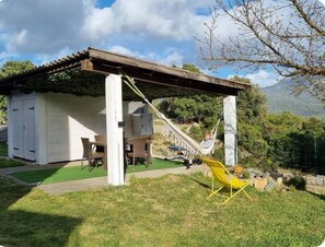 Outdoor dining - Appartement 45m2 à 15 Minutes de Sartène (FOCE)