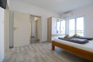 3 bedrooms, WiFi - Holiday home with large garden and barbecue (Banjole)