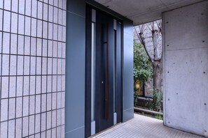 Exterior detail - BRUCE HOUSE (Izumisano)