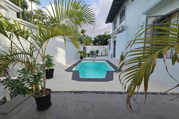 Piscina externa, piscina aquecida