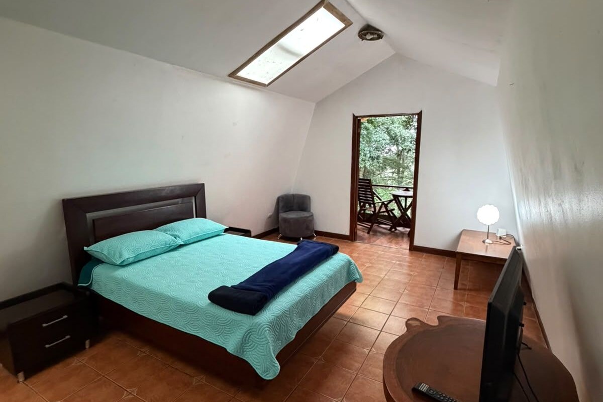 Luna Llena | Down comforters, laptop workspace, WiFi (free), individually furnished