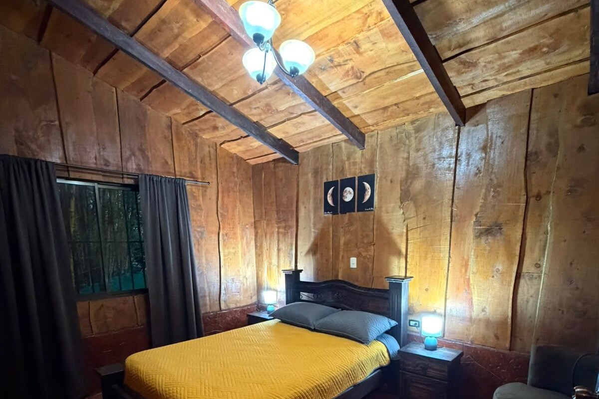 Luna Menguante | Down comforters, laptop workspace, WiFi (free), individually furnished