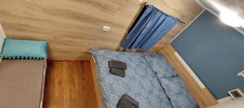 1 habitación y ropa de cama 