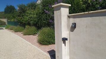 Enceinte de lâhĂ©bergement