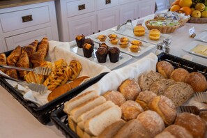 Petit déjeuner buffet compris tous les jours