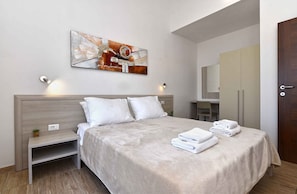 Room - Holiday apartment with air conditioning and outdoor pool (Fažana)