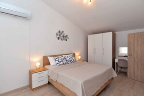 4 bedrooms, WiFi