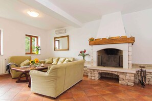 Interior - Holiday home with balcony for 3 people (Skitača)