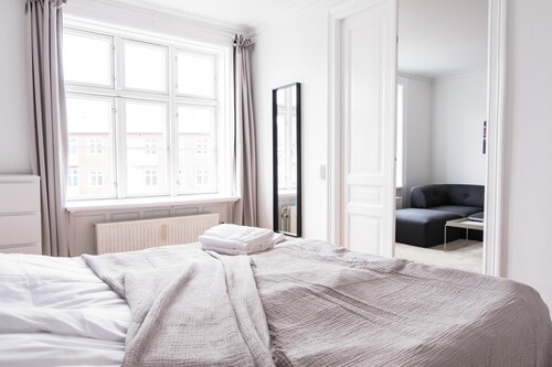 2-bed With Private Balcony