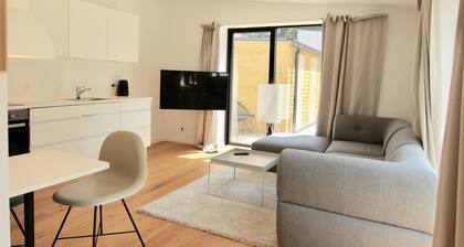 Private 1-bed Townhouse w Terraces