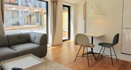 Private 1-bed Townhouse w Terraces