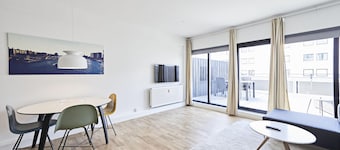 Cool 1-bed With Private Terrace